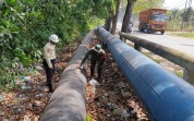 Jaga Objek Vital Nasional, Tim Patroli SKK Migas Koramil 01/Dumai Sosialisasikan Larangan Berjualan di Jalur Pipa