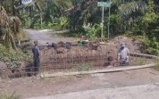 Gotong Royong TNI dan Warga, Pembangunan Jembatan Beton Tahap V di Sungai Sembilan Terus Berjalan