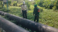 Babinsa Koramil 02/Bukit Kapur dan PHR Perkuat Pengamanan Jalur Pipa Minyak di Dumai