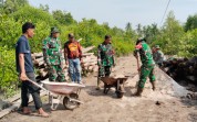 Permudah Akses Warga, TNI Bersama Masyarakat Bangun Jembatan Gantung Garuda di Sungai Sembilan