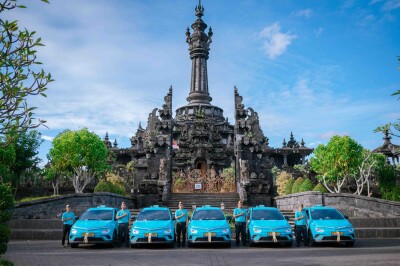 Green SM Launches All-Electric Taxi Service in Bali with Taksi Komotra