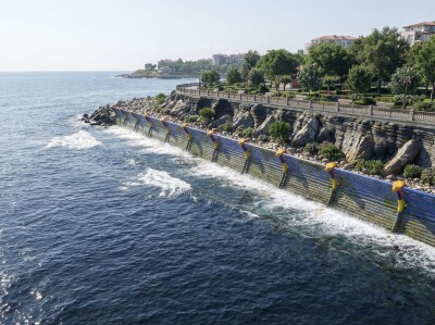 Singapore company Hydrantula develops a modular way to build coastal protection faster and at a lower cost, solution to be launched during SIWW 2026.