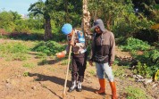 Kapolsek KSKP Dumai Turun ke Lahan, Lakukan Pengecekan dan Penyisipan Bibit Jagung