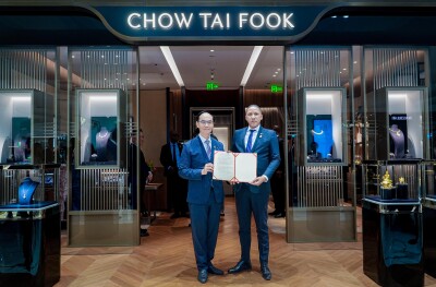 Chow Tai Fook Jewellery Group Welcomes President of Botswana to Its Newly Opened Signature Boutique in Beijing