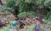 Patroli Lahan Gambut, Babinsa Purnama Ajak Warga Cegah Karhutla Tanpa Bakar Lahan