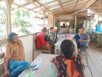 Babinsa Sungai Geniot Jalin Komsos dengan Tokoh Masyarakat dan Pemuda, Perkuat Kemanunggalan TNI-Rakyat