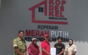 Babinsa Pangkalan Sesai Kawal Pemasangan 8 CCTV dan Monitor di KDKMP