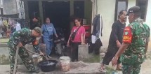 Keterbatasan Air Bersih, Koramil 02/Bukit Kapur Hadir Bantu Warga