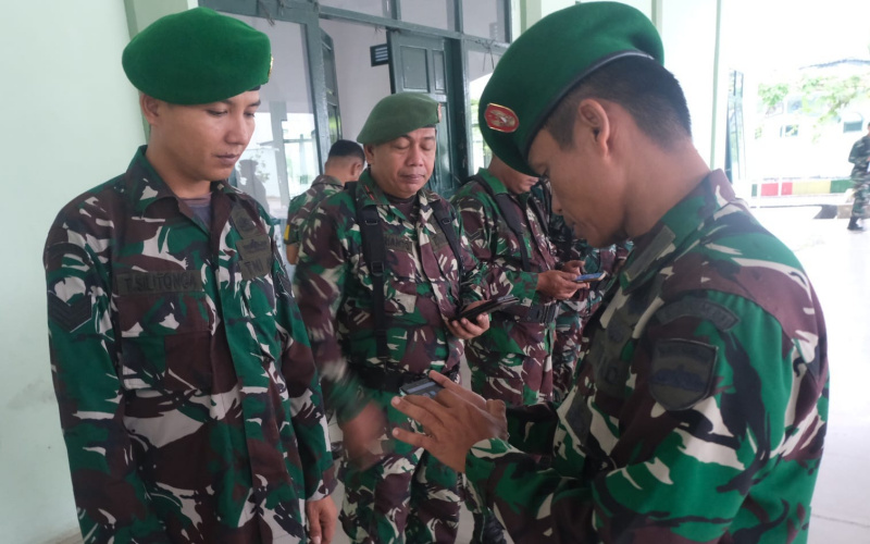 Cegah Judi Online, Letkol inf Antony Cek Hp Personil Kodim 0320 Dumai