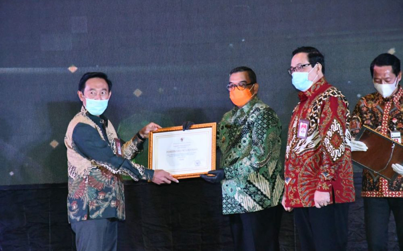 Riau Terima Anugerah Meritoktasi