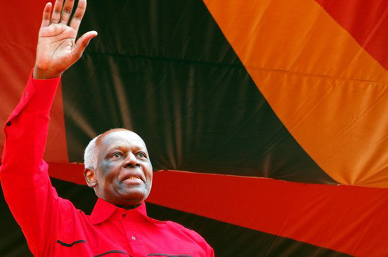 Kisah Anak Tukang Batu yang Jadi Presiden Angola Selama 38 Tahun