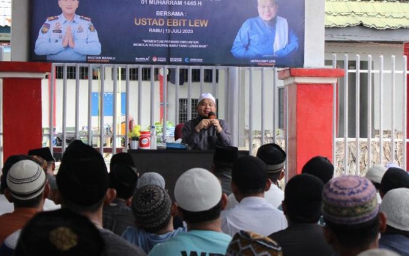 Ustaz Ebit Lew Beri Tausiah di Rutan Dumai