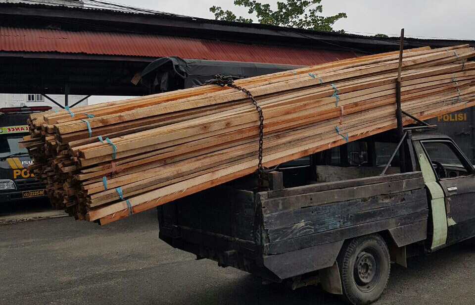 Polisi Bekuk Pelaku Dugaan Illegal Loging di Inhil