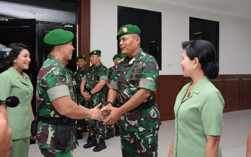 16 Perwira Tinggi TNI AD Naik Pangkat