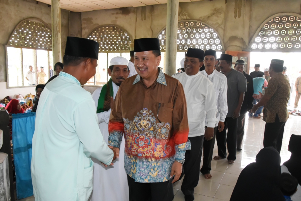 Rosman Malomo Hadiri Maulid Nabi di Masjid Nurul Huda