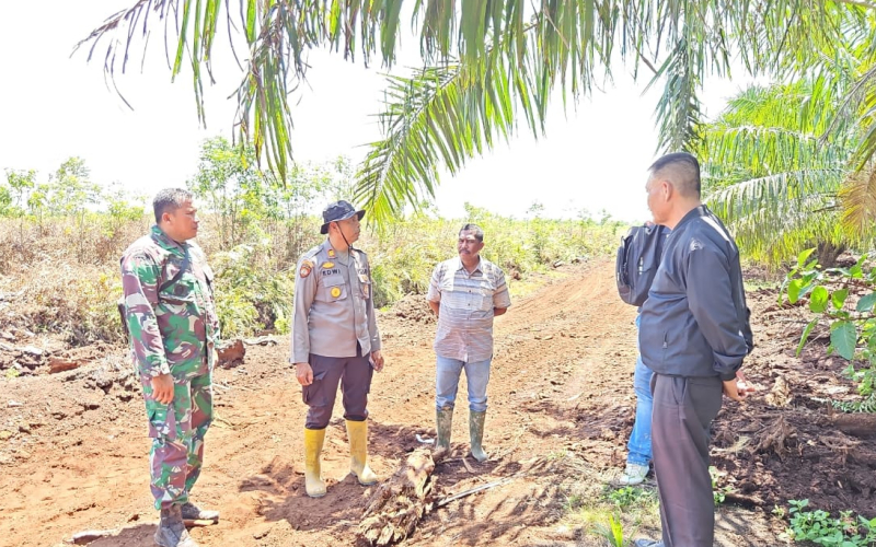 Sinergi TNI-Polri Cegah Karhutla di Sungai Sembilan
