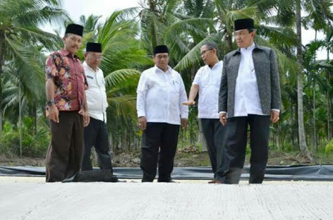 Bupati Inhil Tinjau Pembangunan Infrastruktur di kecamatan Gaung Anak Serka