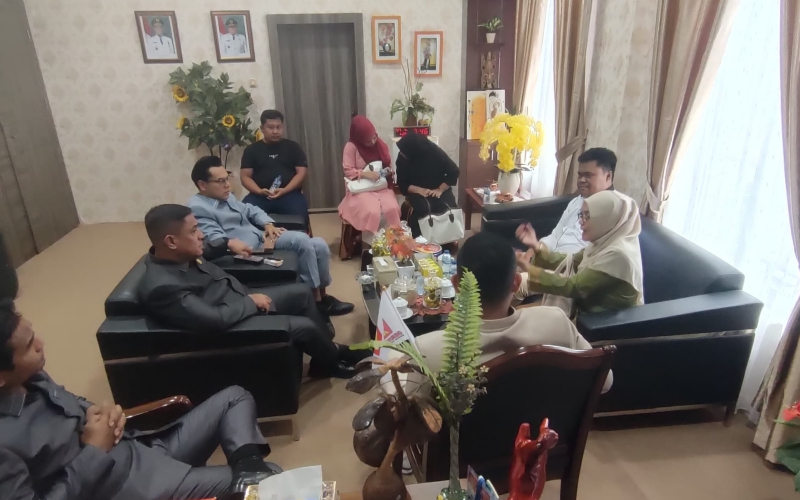 10 Eks PKWT BUMD PT Pembangunan Dumai Mengadu ke Komisi 2, Sang Direktur Segera Dipanggil