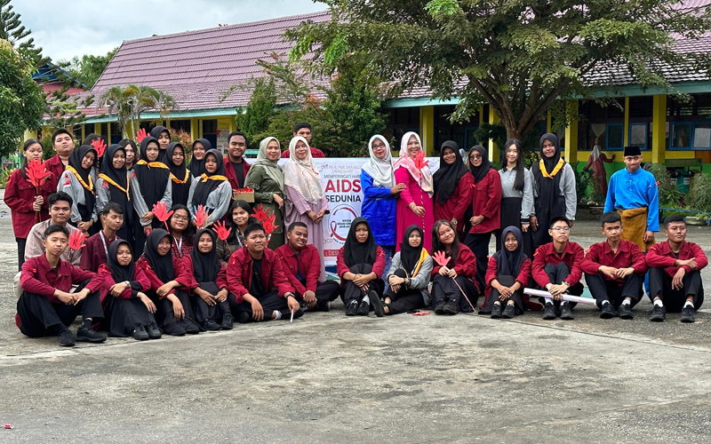 Mahasiswa Kukerta MBKM Universitas Riau Turut Peringati Hari AIDS di SMAN 1 Sungai Apit