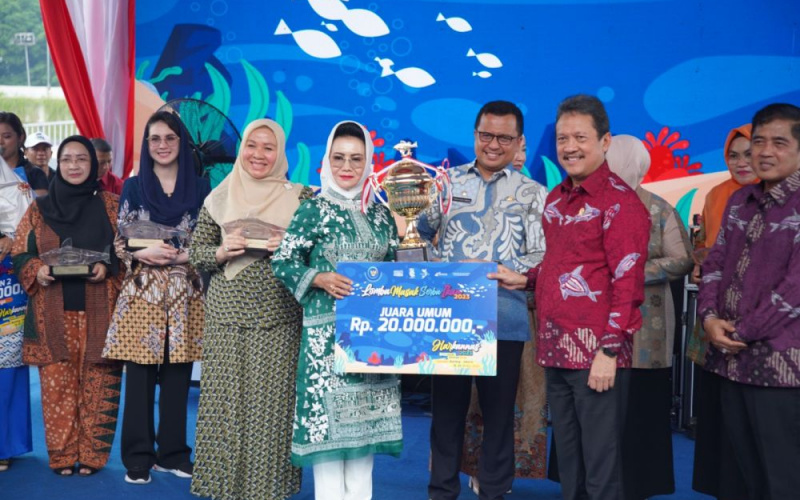 Riau Juara Umum Lomba Masak Ikan Nasional