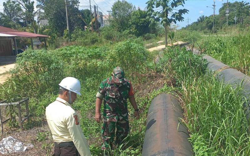 Cegah Gangguan Objek Vital, Babinsa Lakukan Patroli Bersama PT Pertamina Hulu Rokan