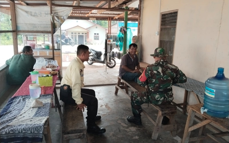 Koramil 01 Dumai Patroli di Jalur Pipa Minyak PHR