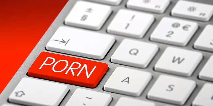 Mantan Bicara dengan Pria Lain, Laki-laki Ini Sebar Foto Bugil Wanita Pujaannya ke Dunia Maya 