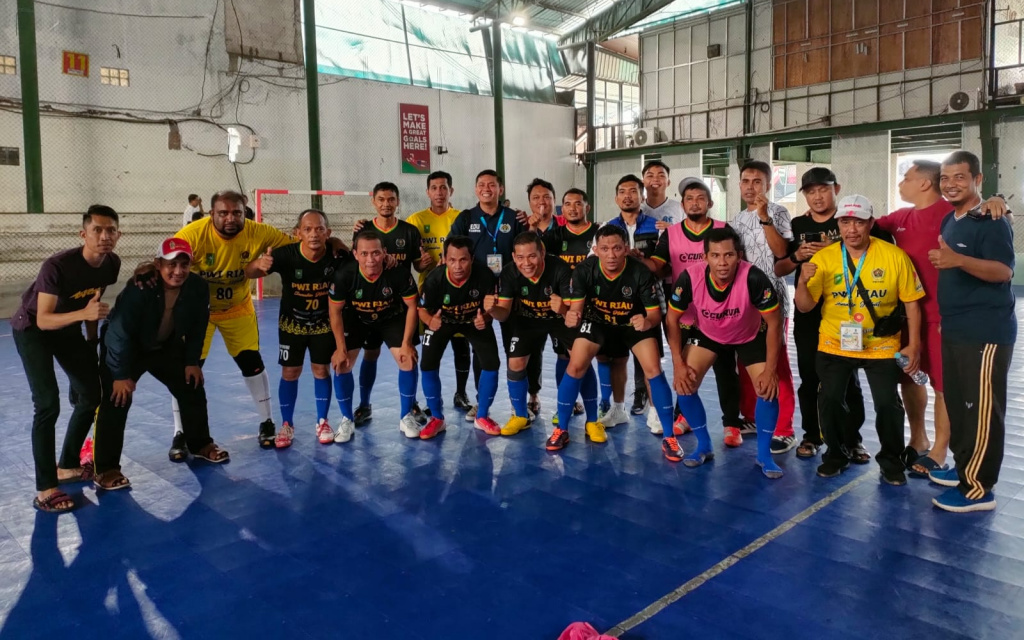 Kalahkan Bali 11-1, Tim Futsal PWI Riau Lolos Semi Final Porwanas XIII 2022