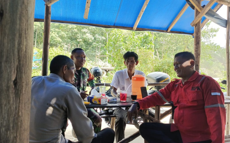 Babinsa Bukit Kapur Laksanakan Patroli, Cegah Kebakaran Hutan
