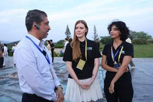 Foreign diplomats tour to ZheJiang: from 5,000-year-old site to AI startups