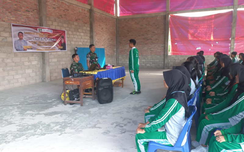 Peltu Cecep Komara Berikan LDK Kepada Siswa SMAN 3 Dumai