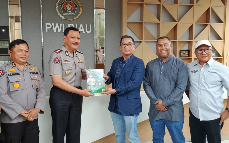 Miliki Call Center 24 Jam, Polda Riau Kedepankan Pelayanan Humanis dan Cepat Tanggap