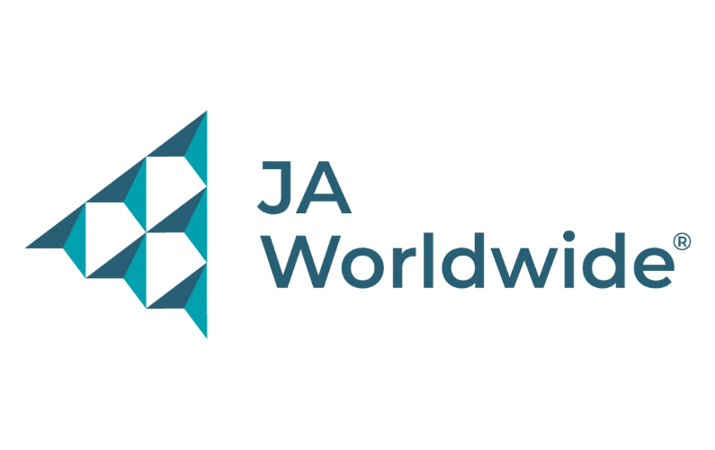 Students from JA Ecuador Win 2026 De La Vega Global Entrepreneurship Award