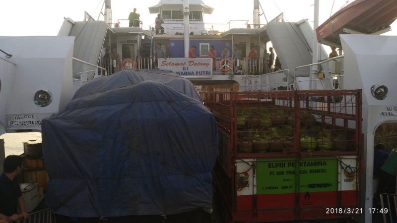 BREAKING NEWS : Syahbandar Bengkalis Tahan Keberangkatan Kapal Roro KMP Swarna Putri