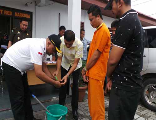 Polda Riau Musnahkan Narkoba Barang Bukti dari 5 Tersangka Berbeda 