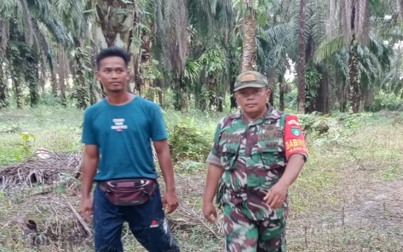 Sertu Sareh Ajak Warga Bagan Besar Waspadai Karlahut dan Patuhi Larangan Membakar Lahan
