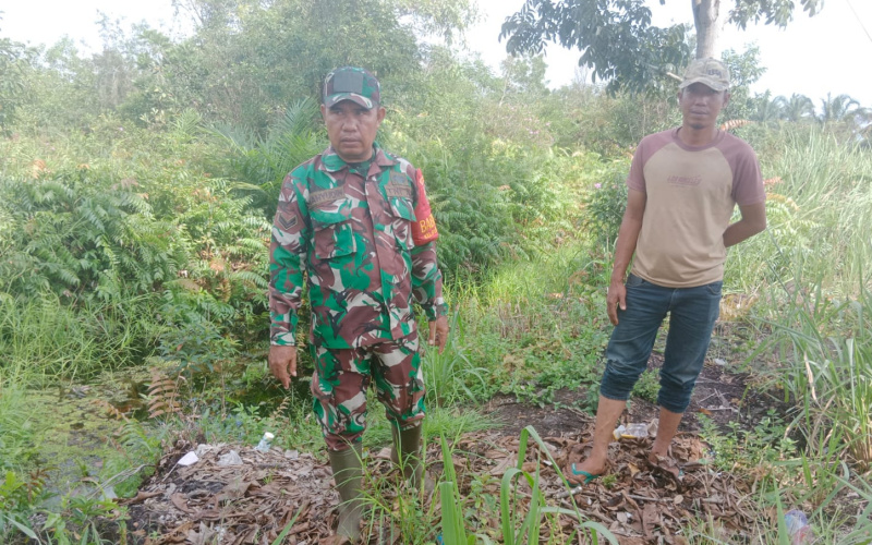 Babinsa Purnama Patroli Karhutla di Tempat-tempat yang Rawan