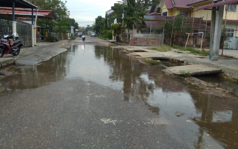 LPMK Dumai Kota Pertanyakan Usulan Perbaikan Jalan Tenaga dan Teratai