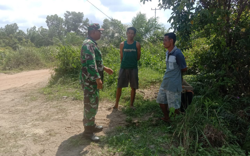 Babinsa Teluk Makmur Laksanakan Patroli Karlahut