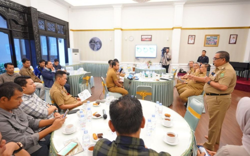 Coffee Morning Bersama Media, Plt Gubri Paparkan Gagasan Pembangunan Riau