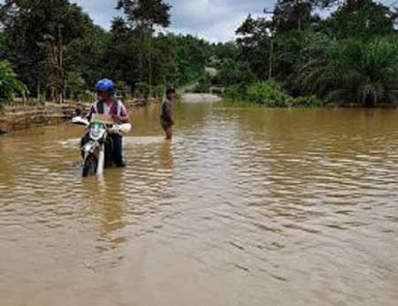 Bupati dan Wabup Kuansing Imbau Warga Tetap Waspada Banjir dan Tanah Longsor 