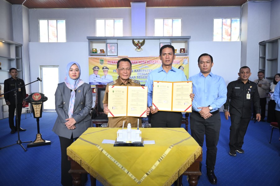 Pemkab Rohil dan Kejari Tanda Tangani MoU, Perkuat Sinergi Cegah Penyelewengan Anggaran Tahun 2025