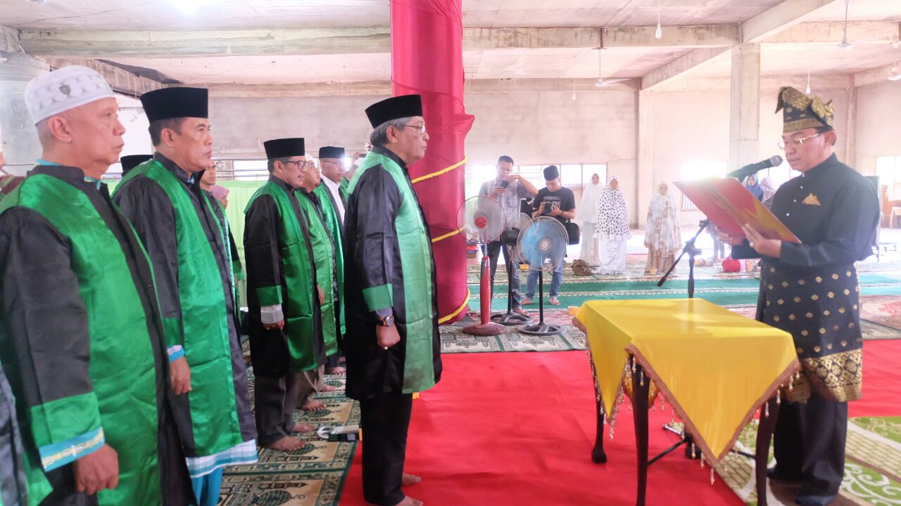 Bupati Bai'at Dewan Dan Majelis Hakim MTQ Ke - 47 Kabupaten Inhil Tahun 2017 Di Pulau Kijang
