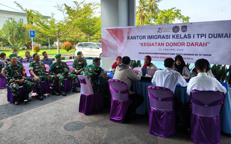 Wujud Kepedulian Kemanusiaan, Kodim Dumai Hadiri Donor Darah Bakti Imigrasi ke-76