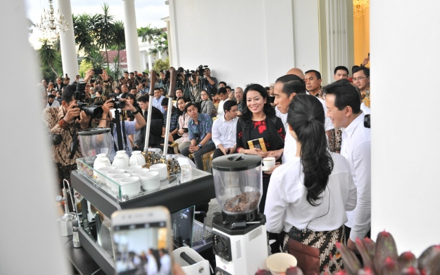 Presiden Jokowi Motivasi Pebisnis Kopi Lokal Saat