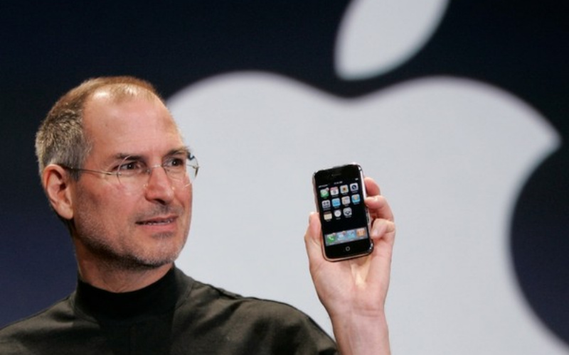 iPhone Generasi Pertama Laku Hampir Rp 3 Miliar dalam Lelang
