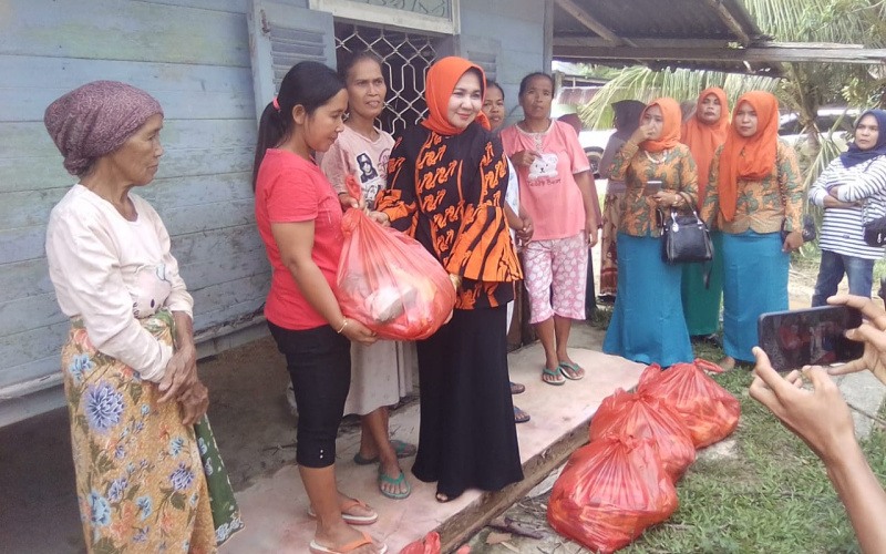 GOW Kuansing Berikan Bantuan Korban Banjir Bandang di Petapahan