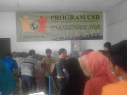 Salurkan Program CSR, PT. Naga Mas Palmoil Gelar Pasar Murah 2 Ton Minyak Goreng, Dijual Rp.6 Ribu/ Liter