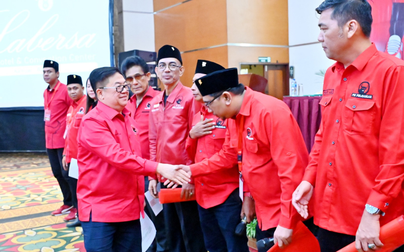 Bahari Ditetapkan Sebagai Ketua DPC PDI Perjuangan Kota Dumai