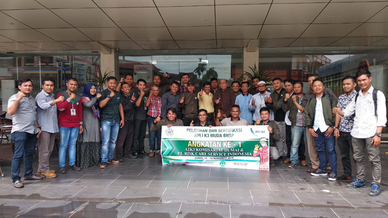Ketua A2K3 Riau Tutup Pelatihan Ahli K3 Muda